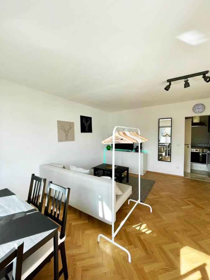 Cozy Apartment With Kitchen + Balcony New! Essen Ngoại thất bức ảnh